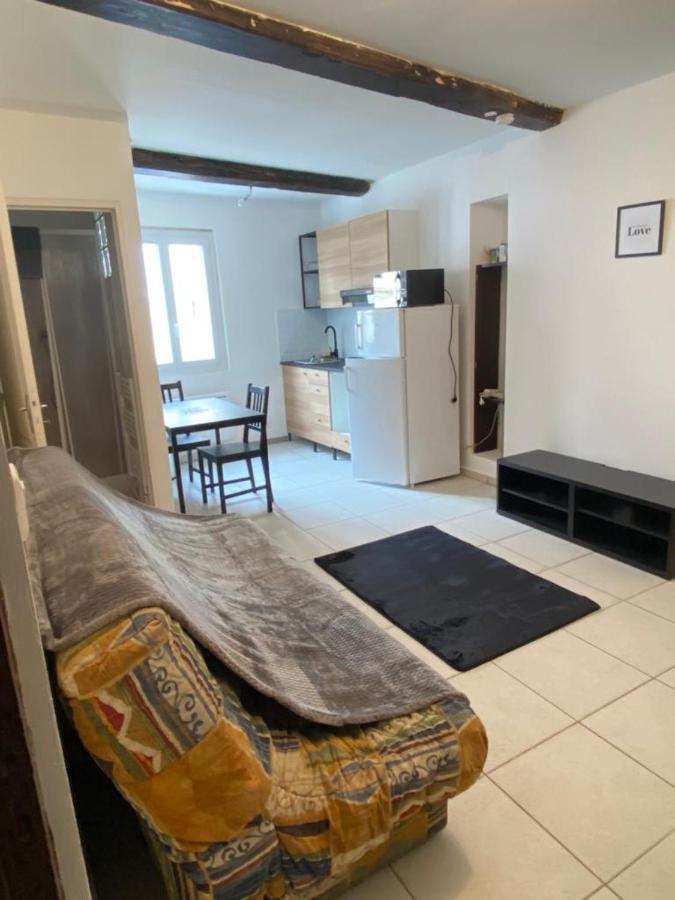 Petit Appartement Calme En Plein Centre Du Village De Ribiers Dış mekan fotoğraf