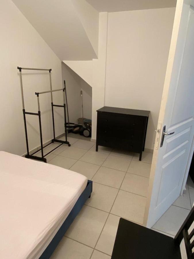 Petit Appartement Calme En Plein Centre Du Village De Ribiers Dış mekan fotoğraf